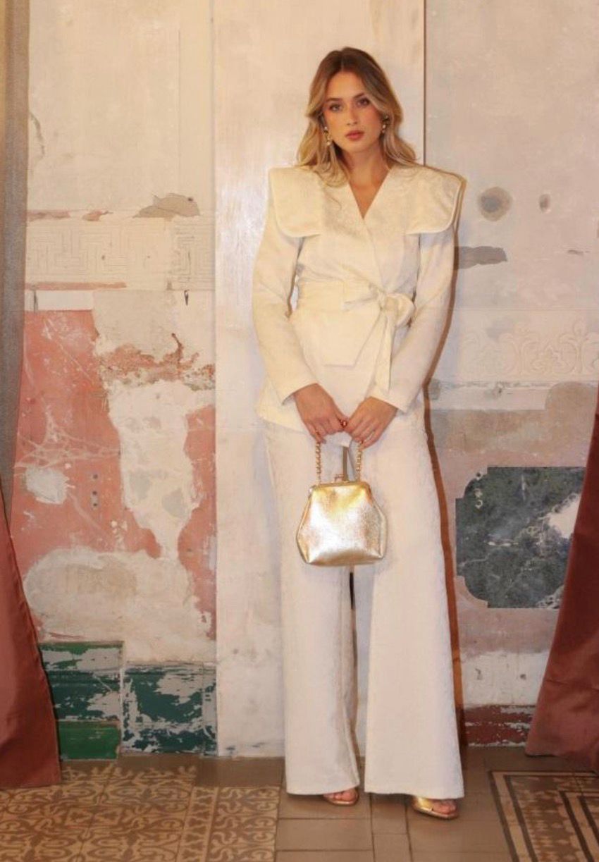 Traje Carey